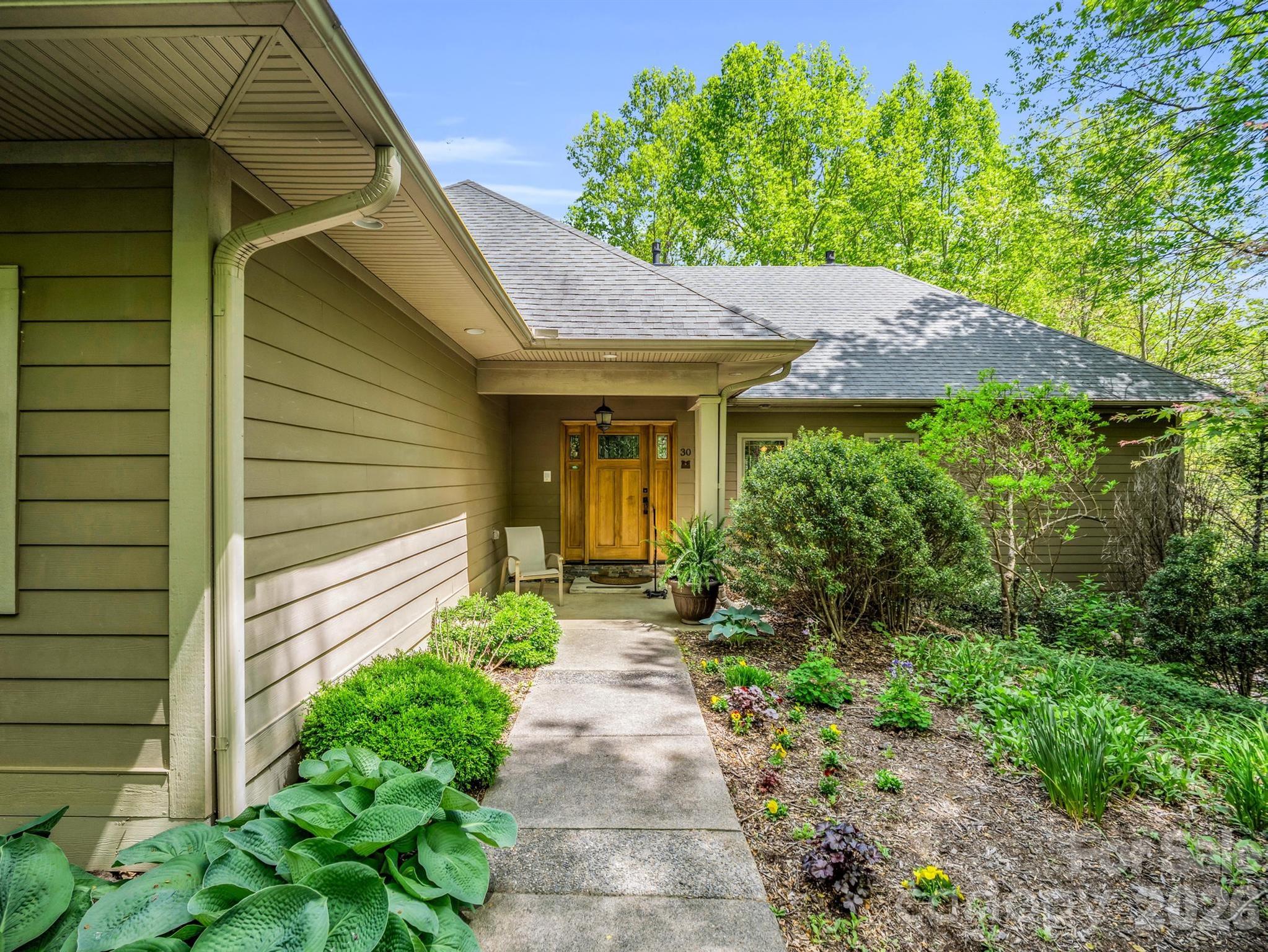 30 Laurel Branch Drive Property Photo 2