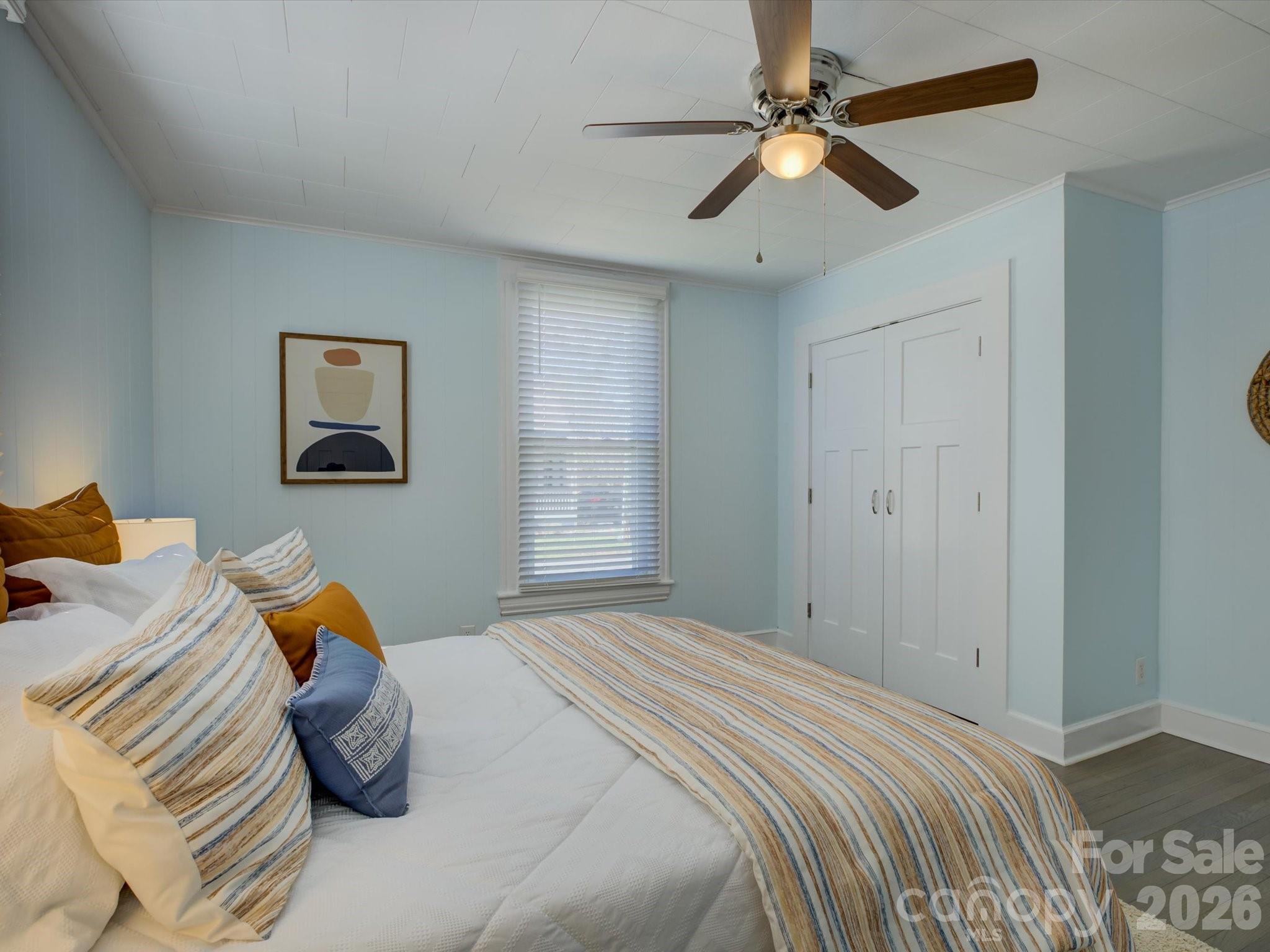 212 N Lee Street Property Photo 12