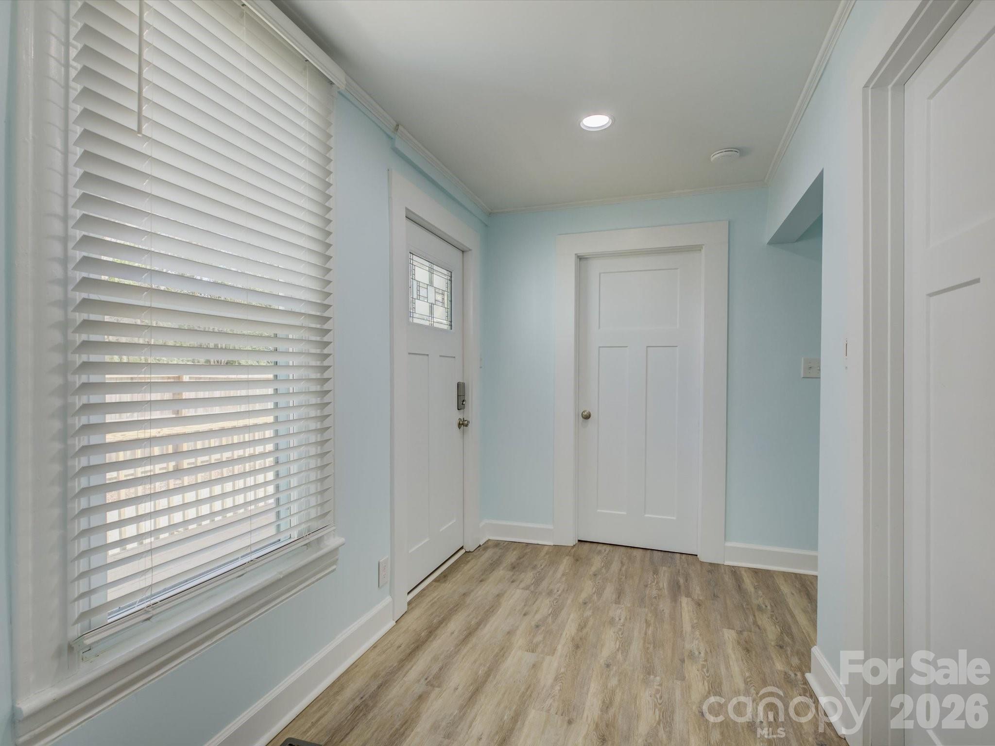 212 N Lee Street Property Photo 14