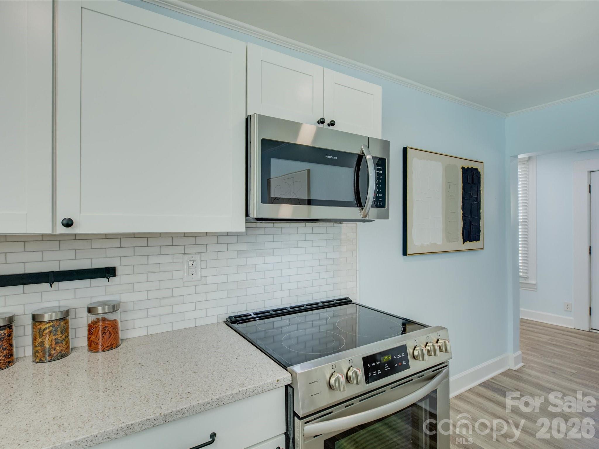 212 N Lee Street Property Photo 28