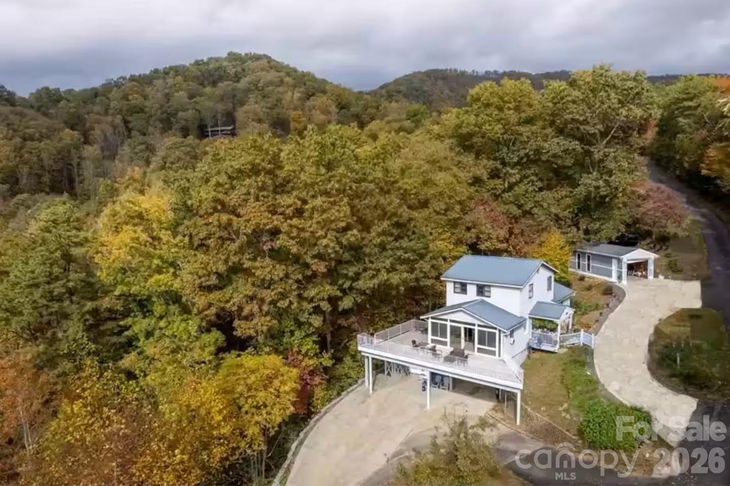 553 Deep Gap Road Property Photo 3