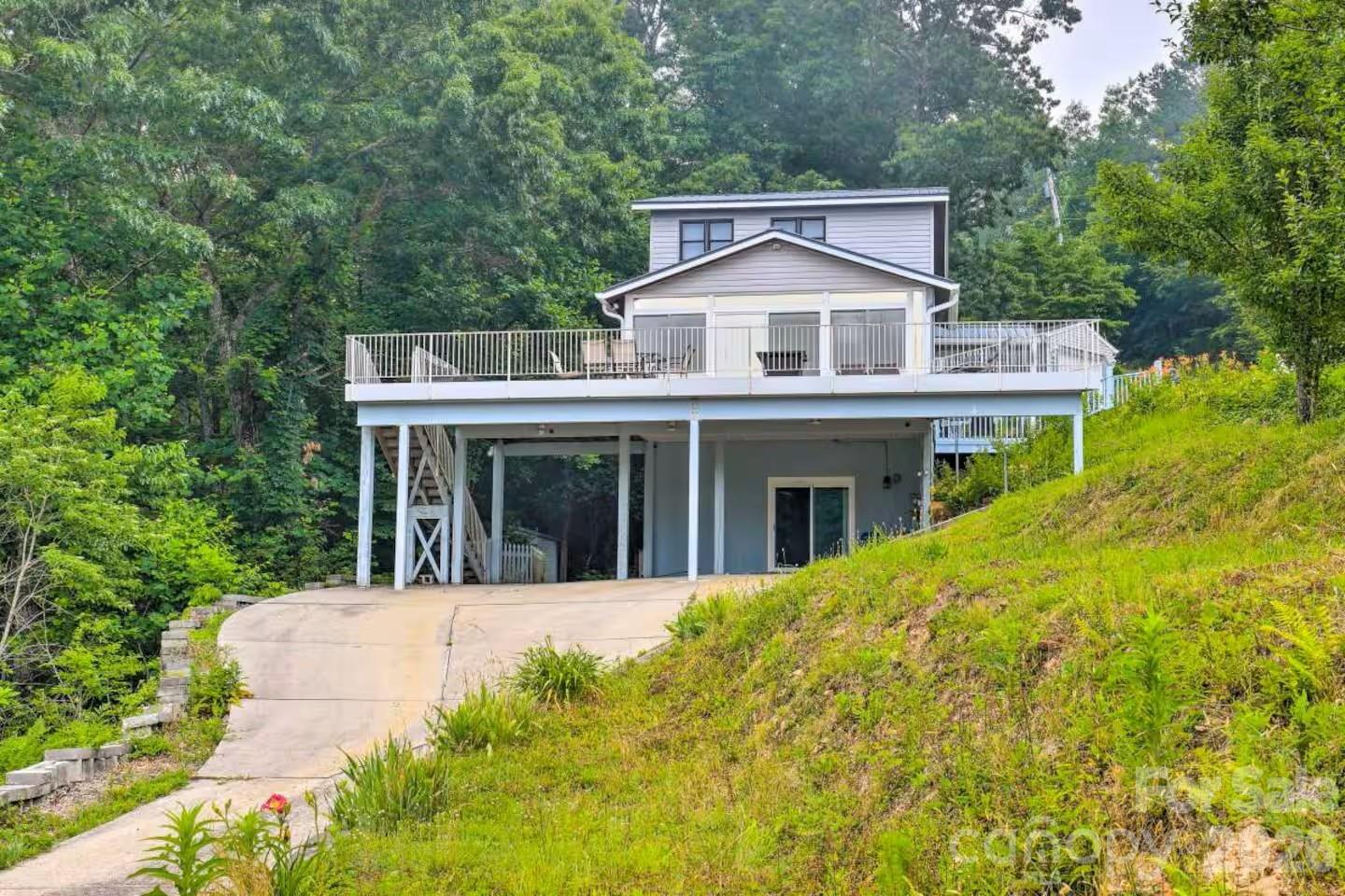 553 Deep Gap Road Property Photo 5