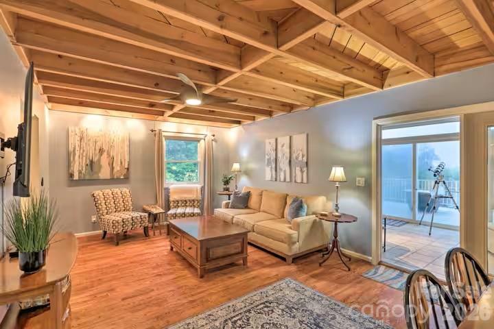 553 Deep Gap Road Property Photo 12