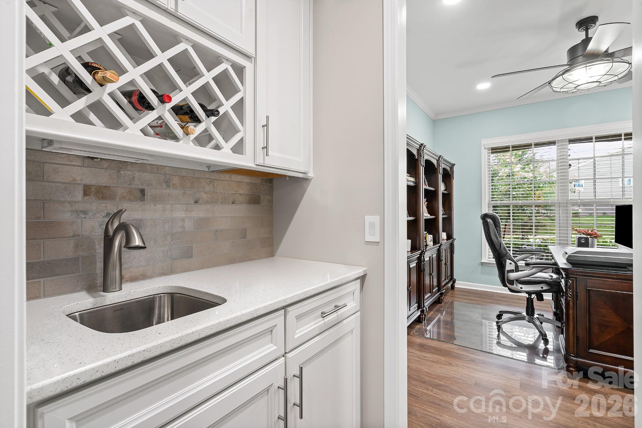 685 Birchway Drive Property Photo 4