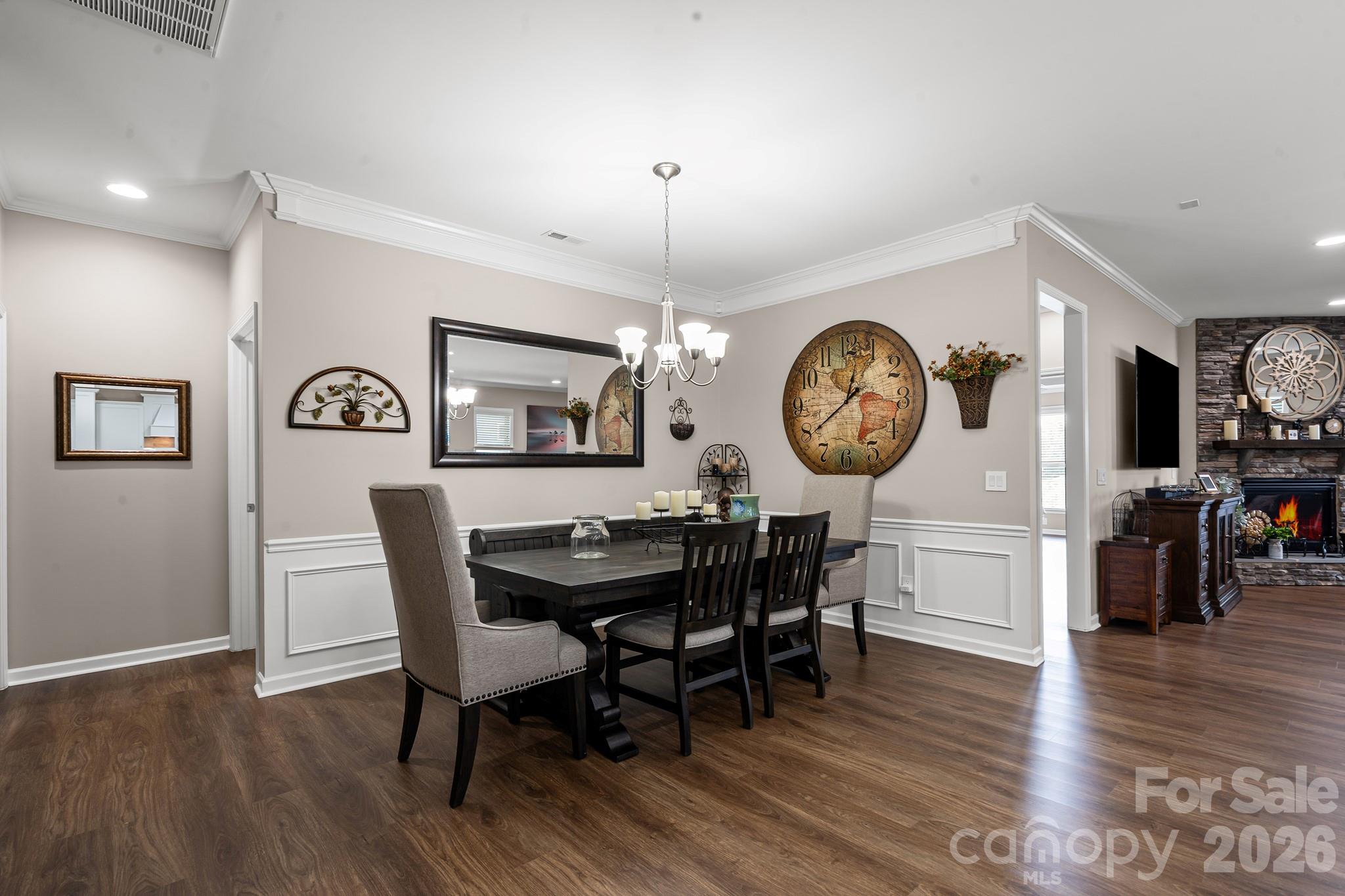 685 Birchway Drive Property Photo 8