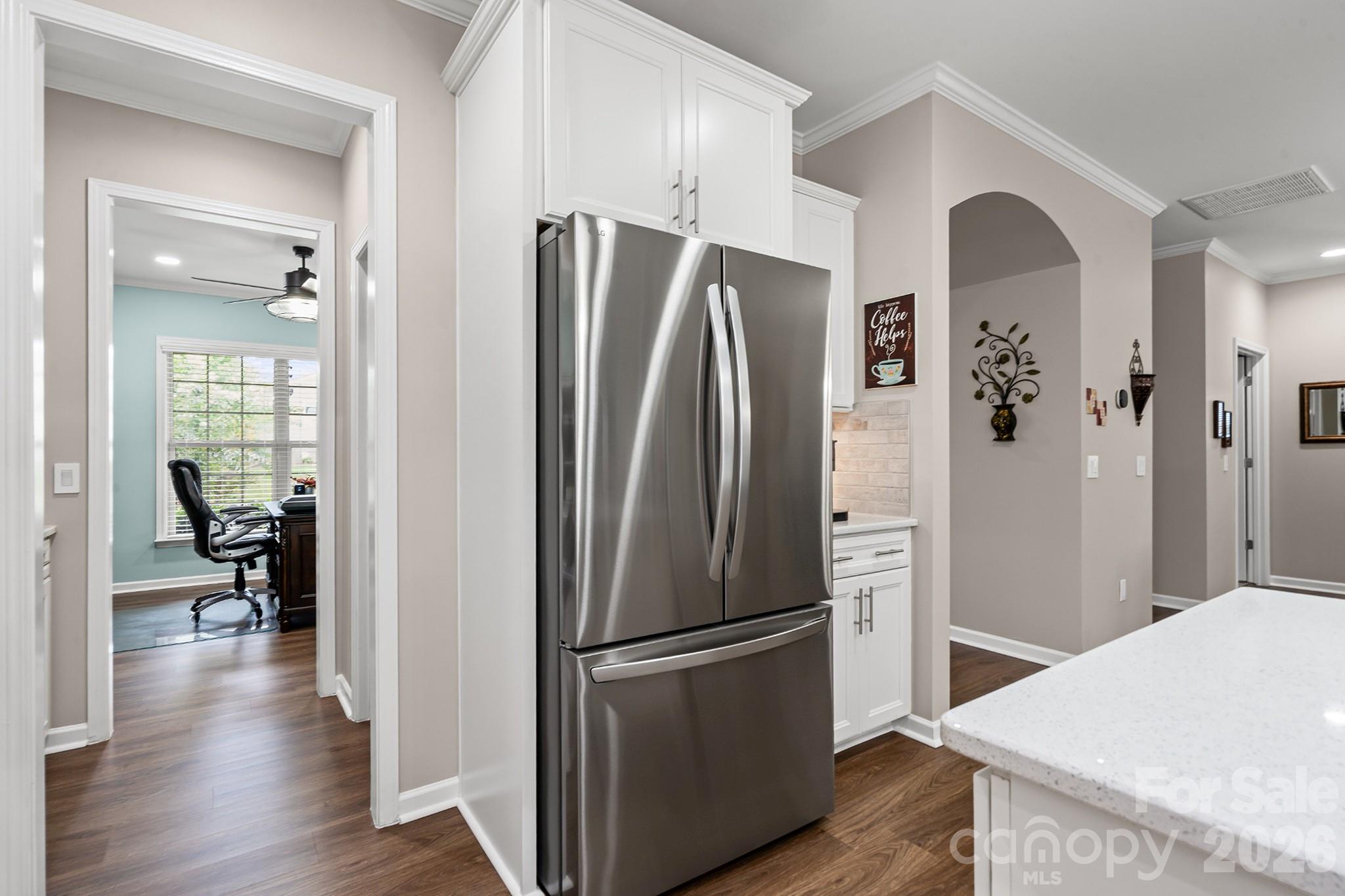685 Birchway Drive Property Photo 11