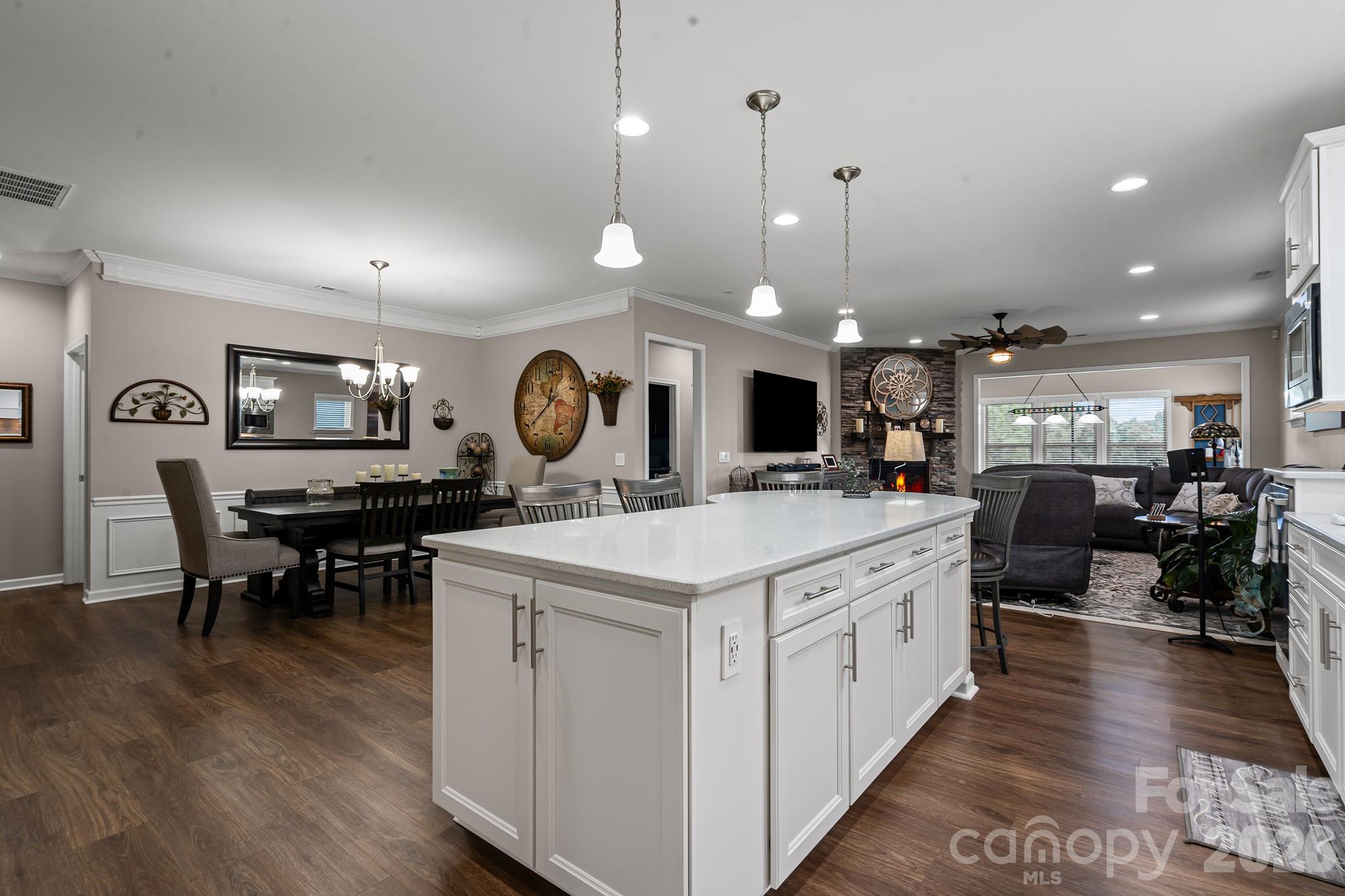 685 Birchway Drive Property Photo 12