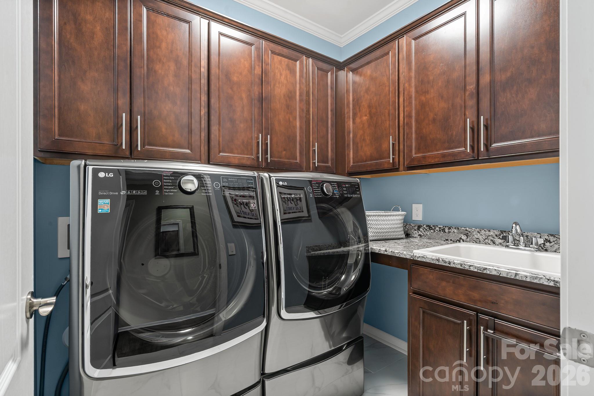 685 Birchway Drive Property Photo 25