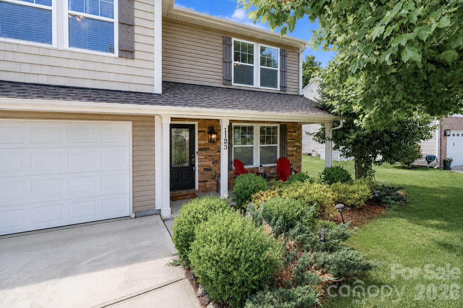 1123 Valley Street Property Photo 4