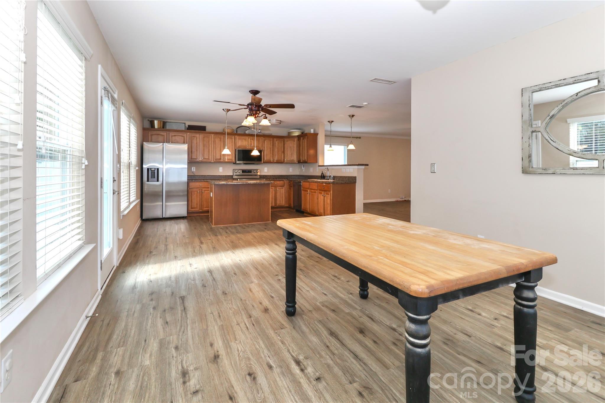 1123 Valley Street Property Photo 12