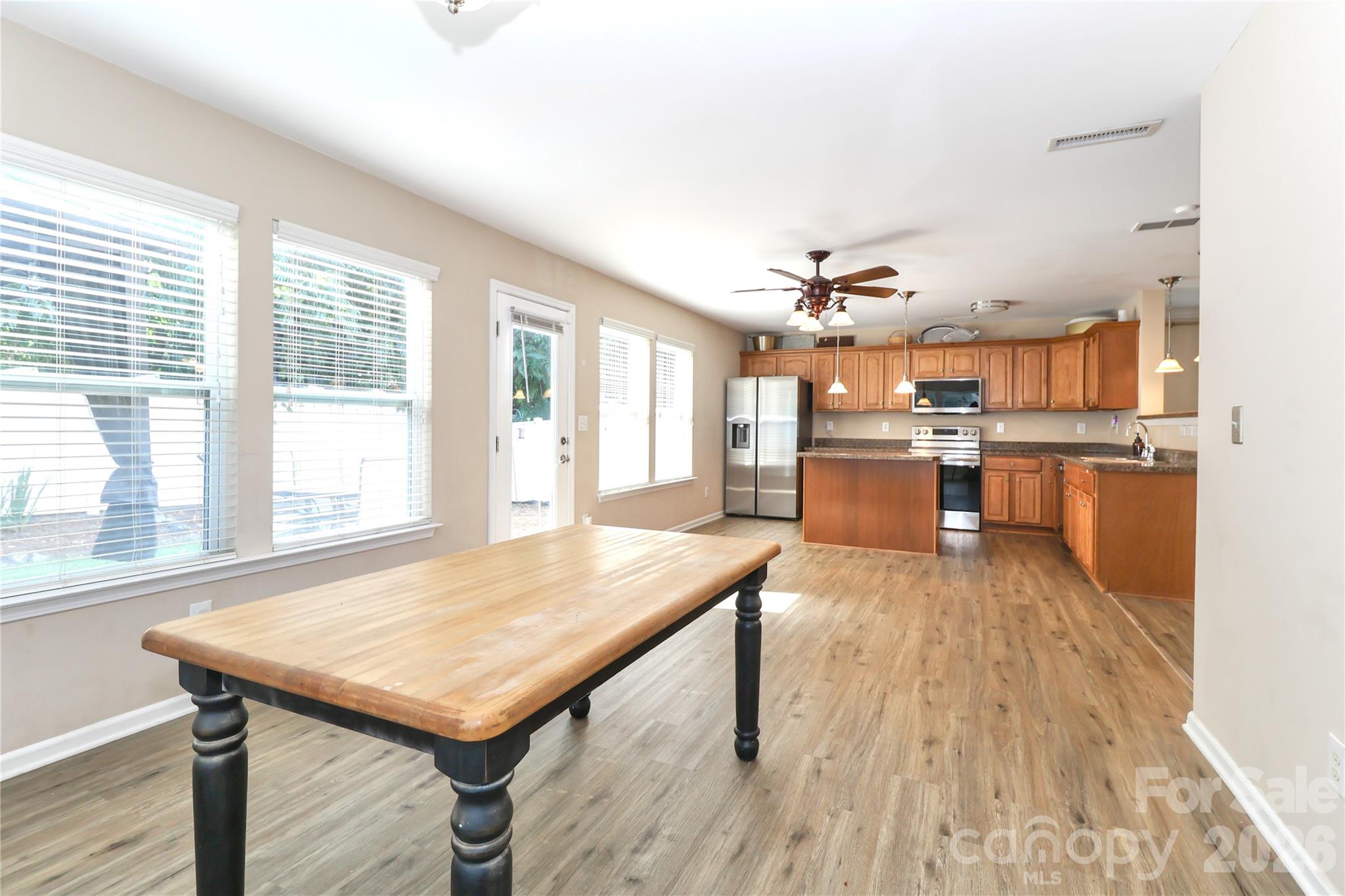 1123 Valley Street Property Photo 13