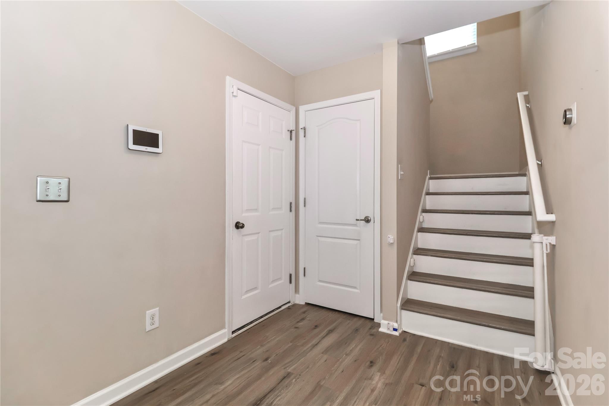 1123 Valley Street Property Photo 23