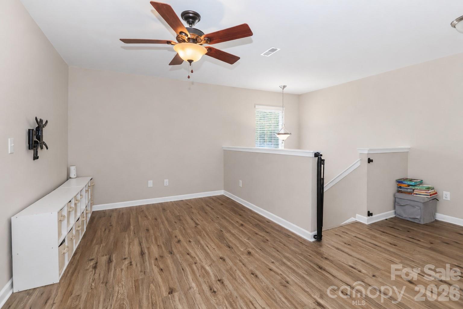 1123 Valley Street Property Photo 24