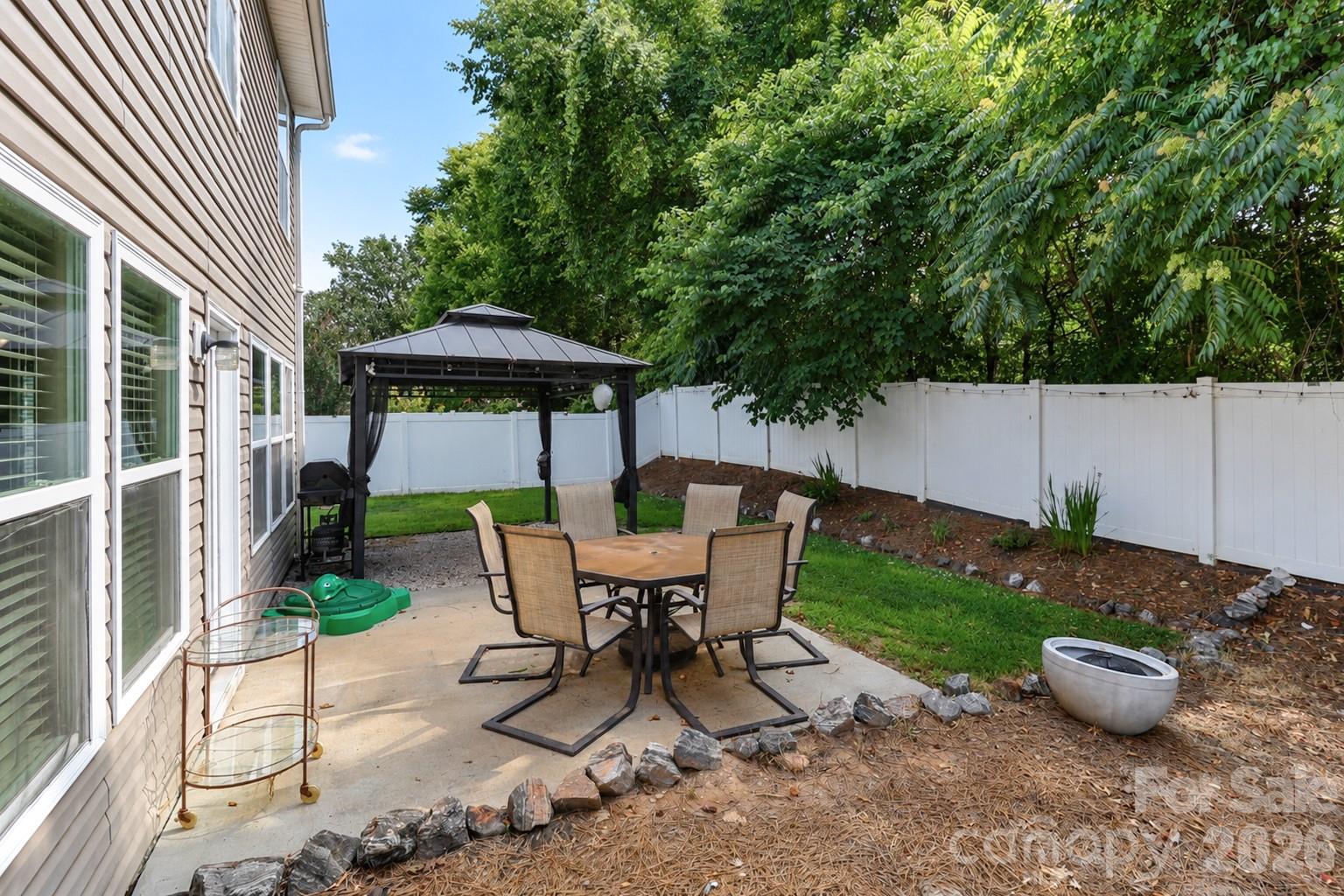 1123 Valley Street Property Photo 39