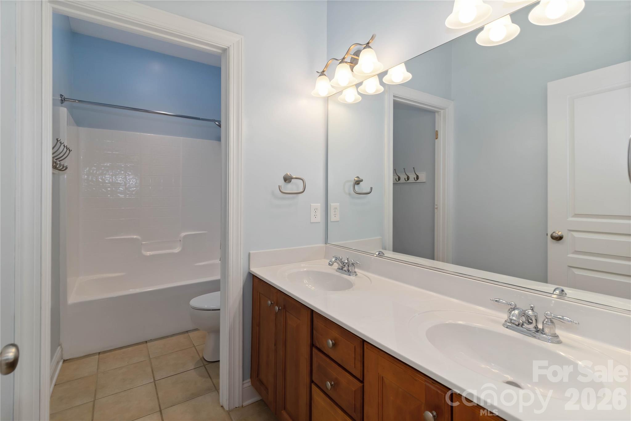 3908 Hazel Downe Way Property Photo 17