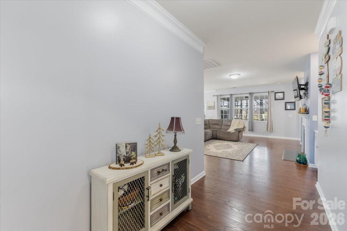 140 Picasso Trail Property Photo 5