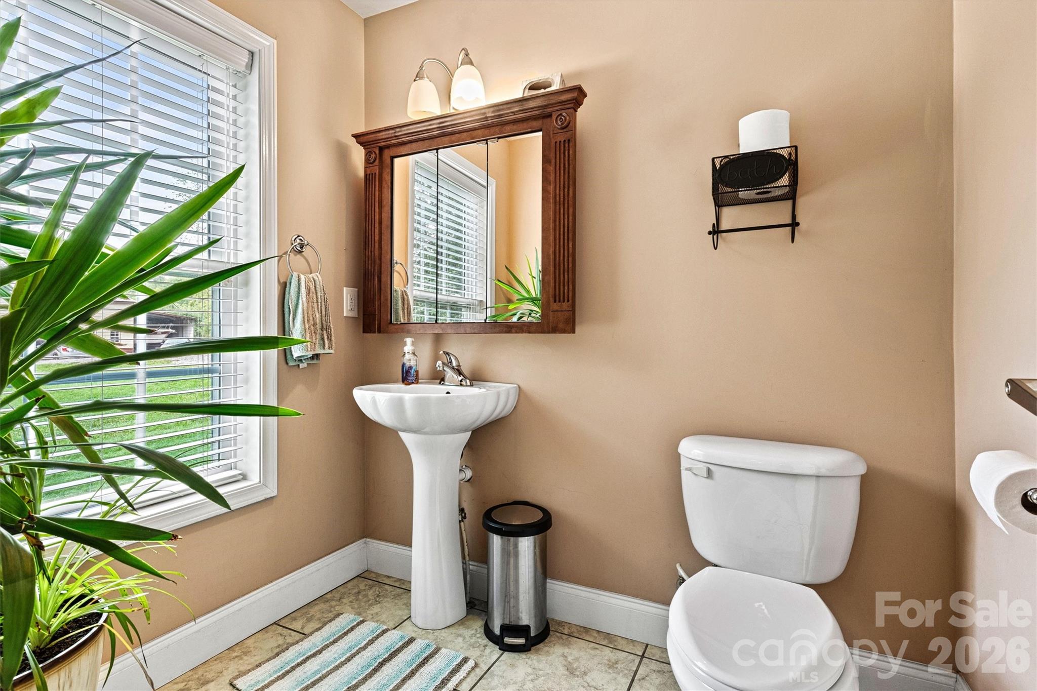 6051 Pointe West Lane Property Photo 10
