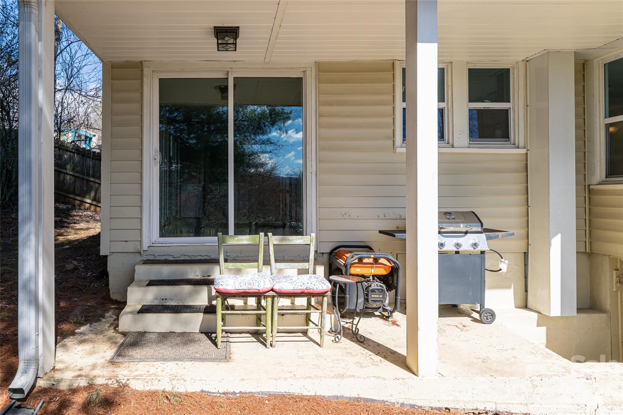 203 Pine Street Property Photo 3
