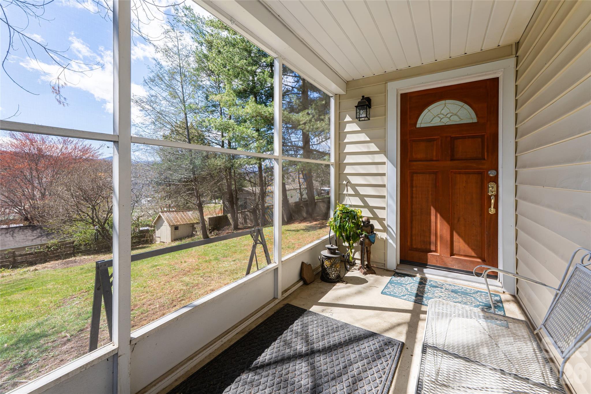 203 Pine Street Property Photo 6