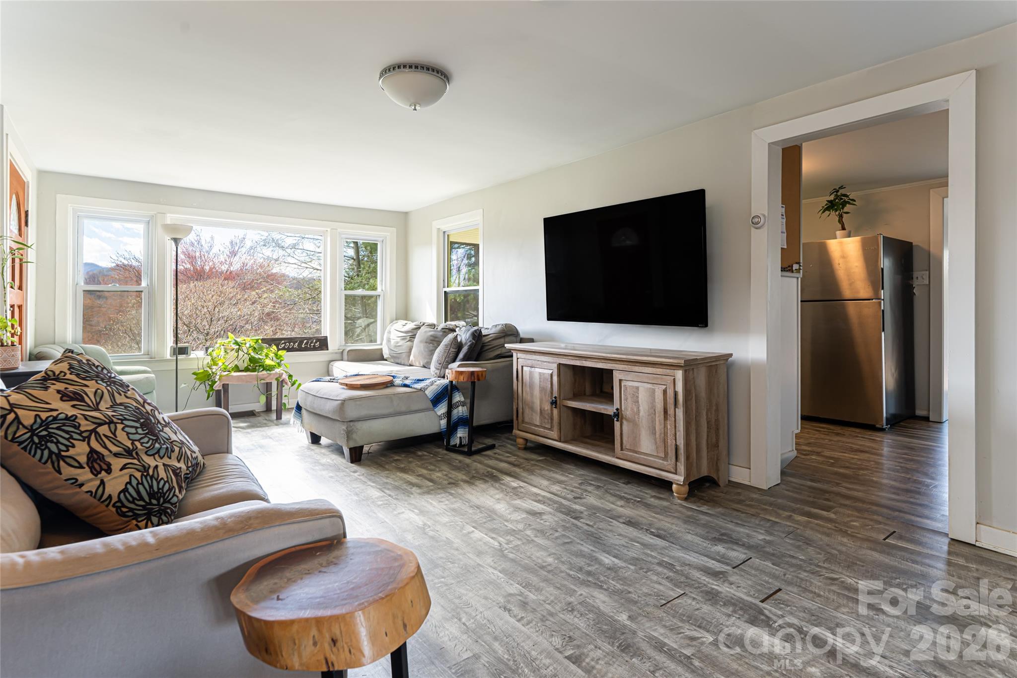 203 Pine Street Property Photo 8