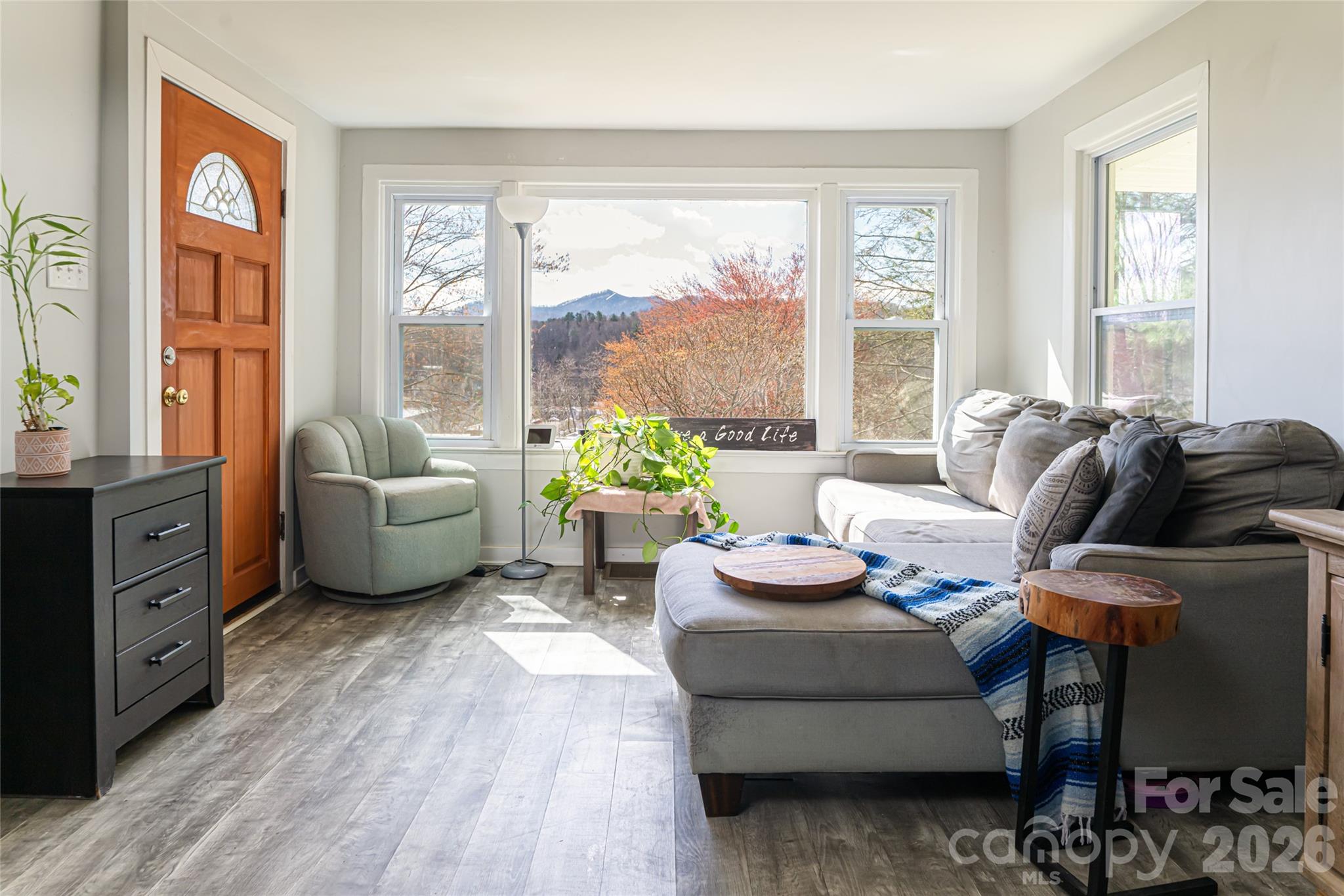 203 Pine Street Property Photo 9