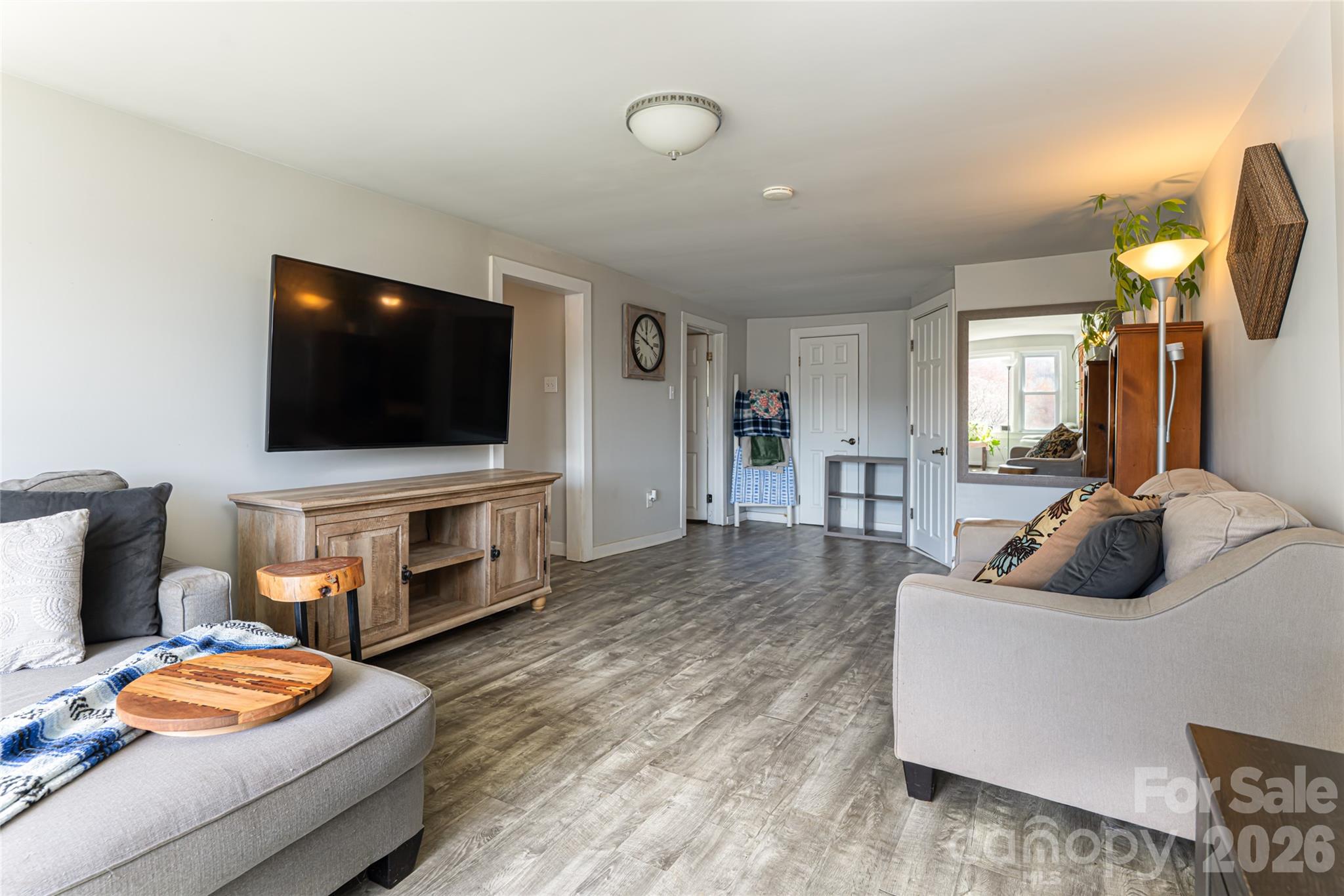 203 Pine Street Property Photo 12