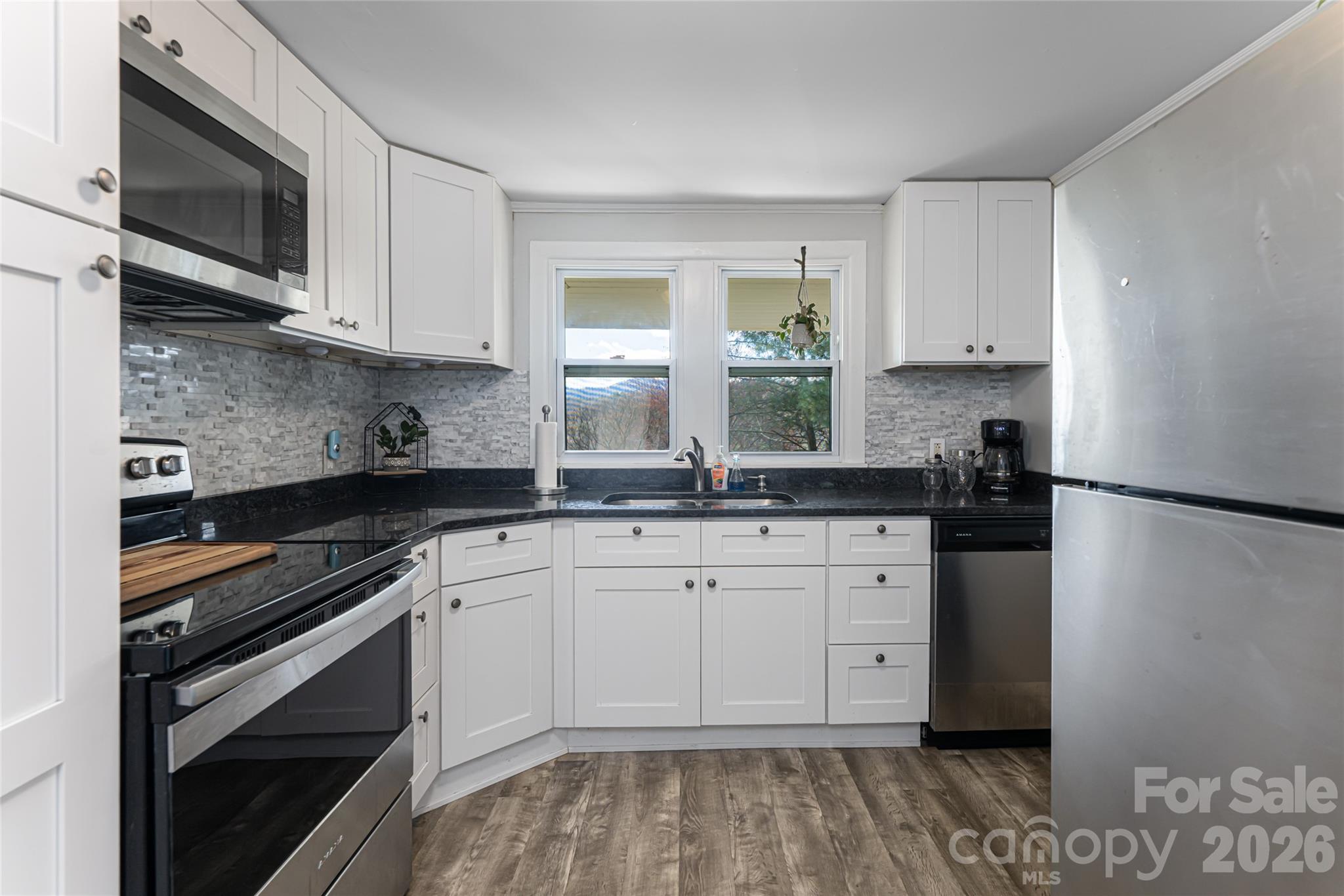 203 Pine Street Property Photo 13