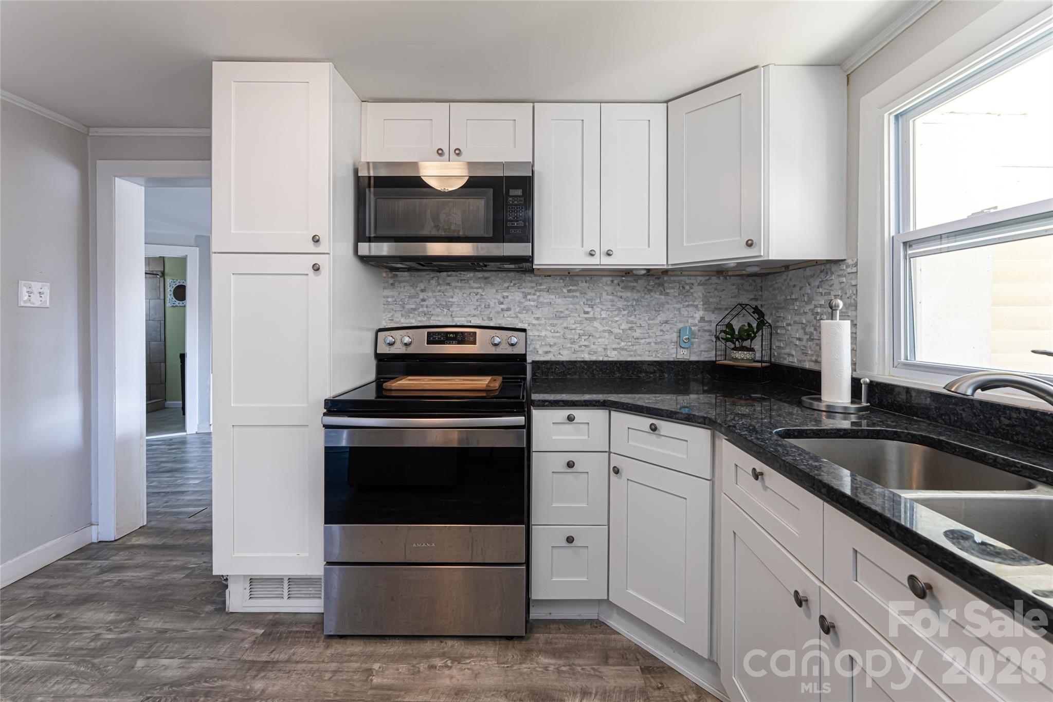 203 Pine Street Property Photo 14
