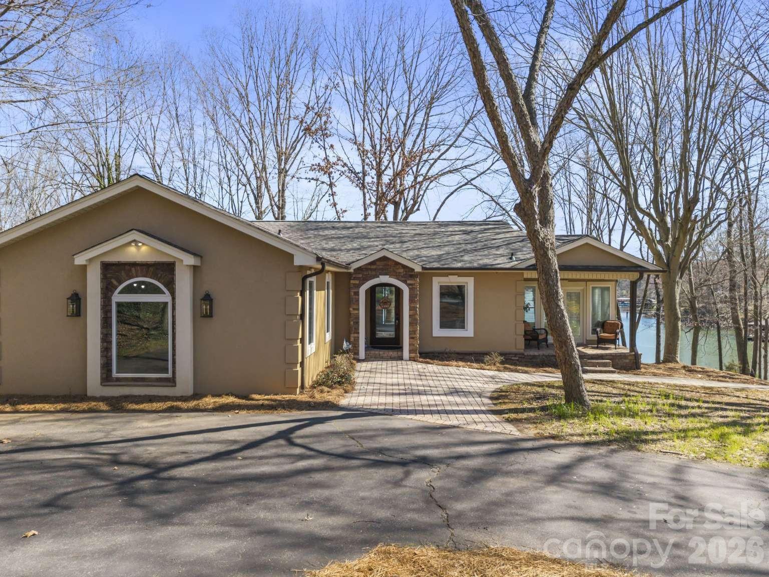 4448 Hill Street Property Photo 1