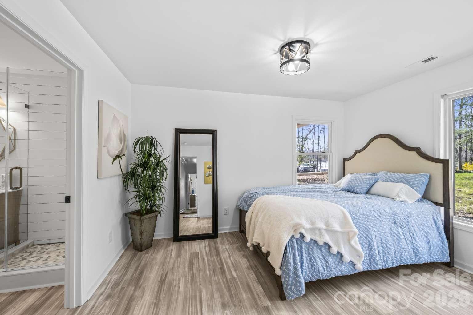 4448 Hill Street Property Photo 11