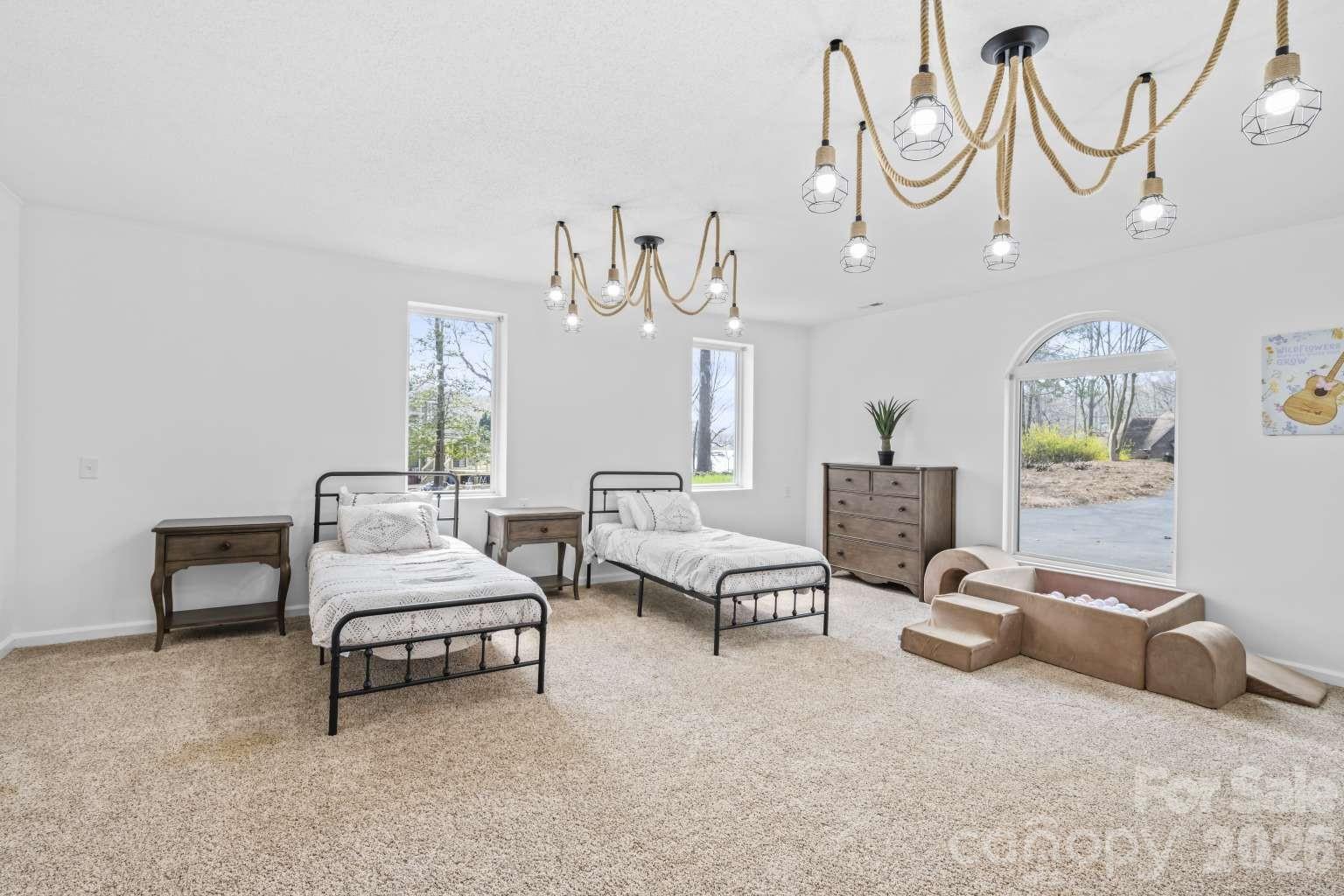 4448 Hill Street Property Photo 18