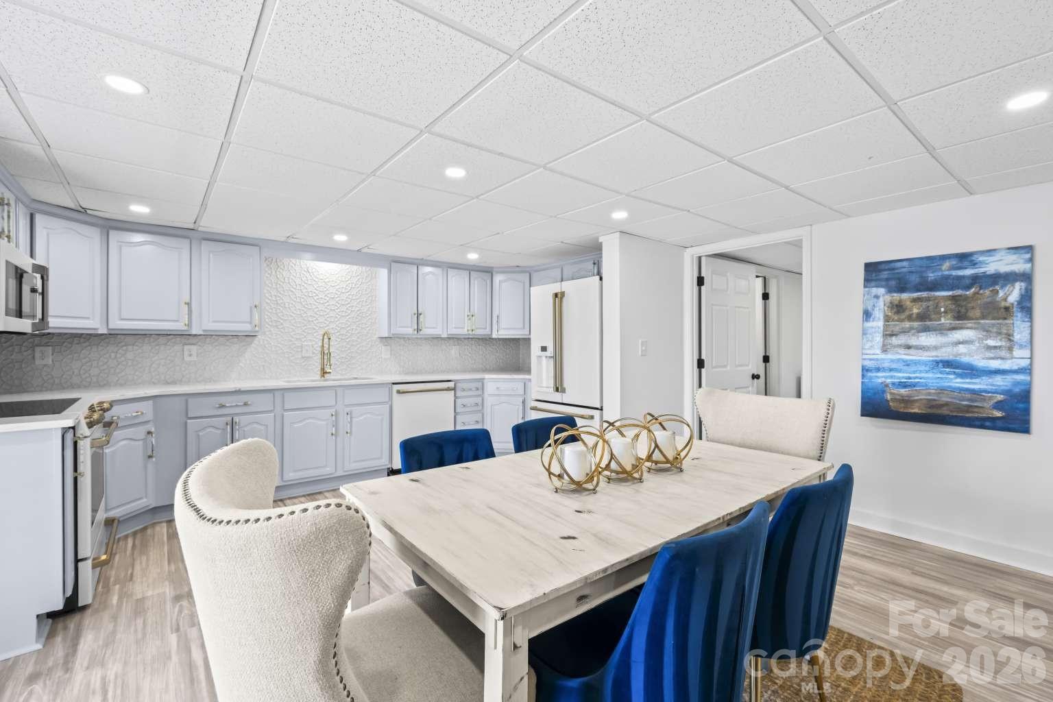 4448 Hill Street Property Photo 23