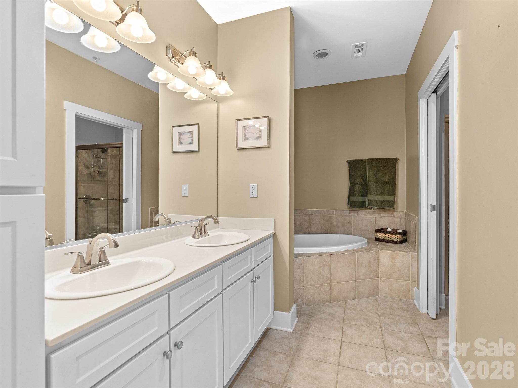 9 Kenilworth Knoll 420 Property Photo 15