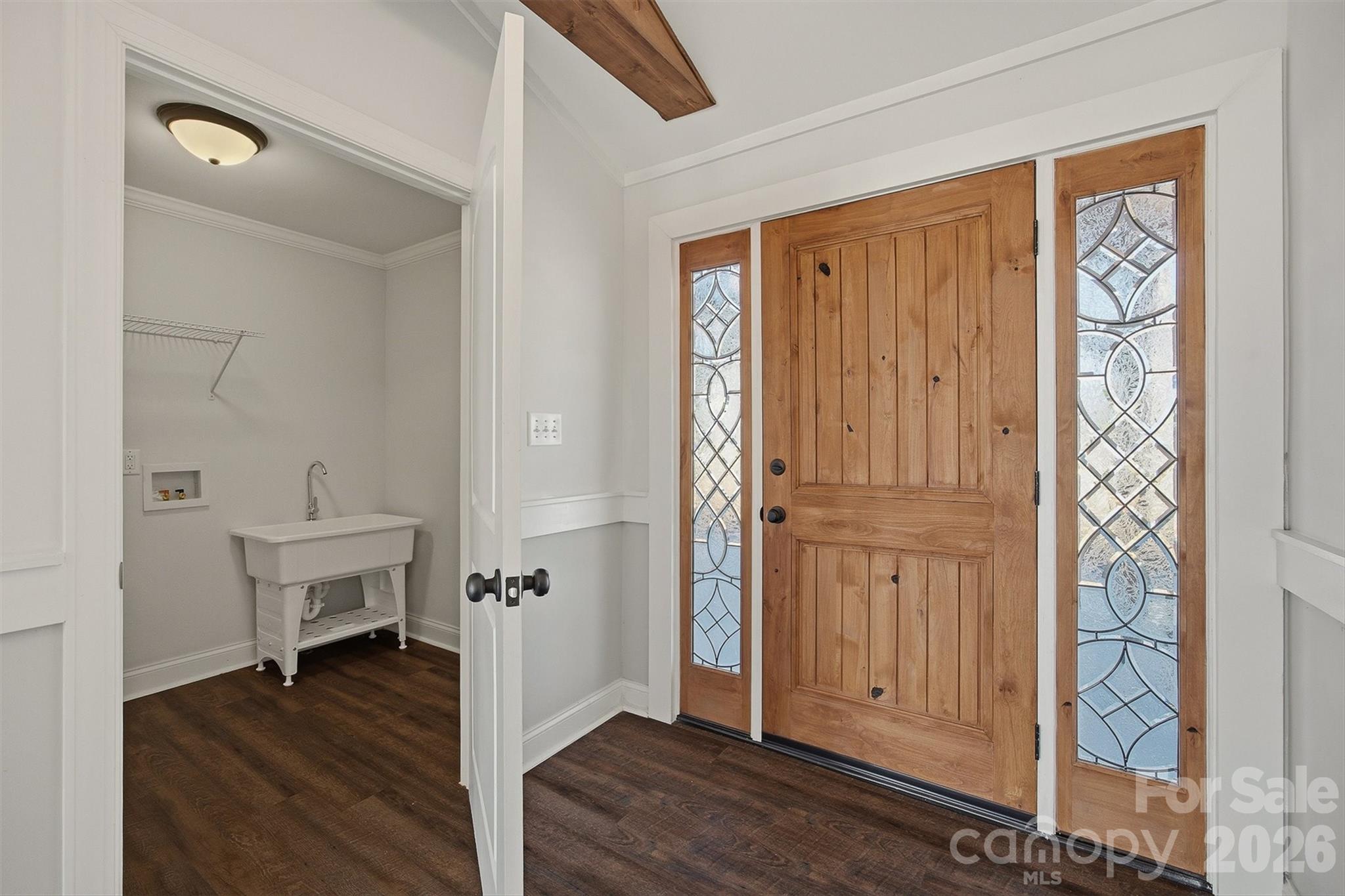 223 W Park Drive Property Photo 11