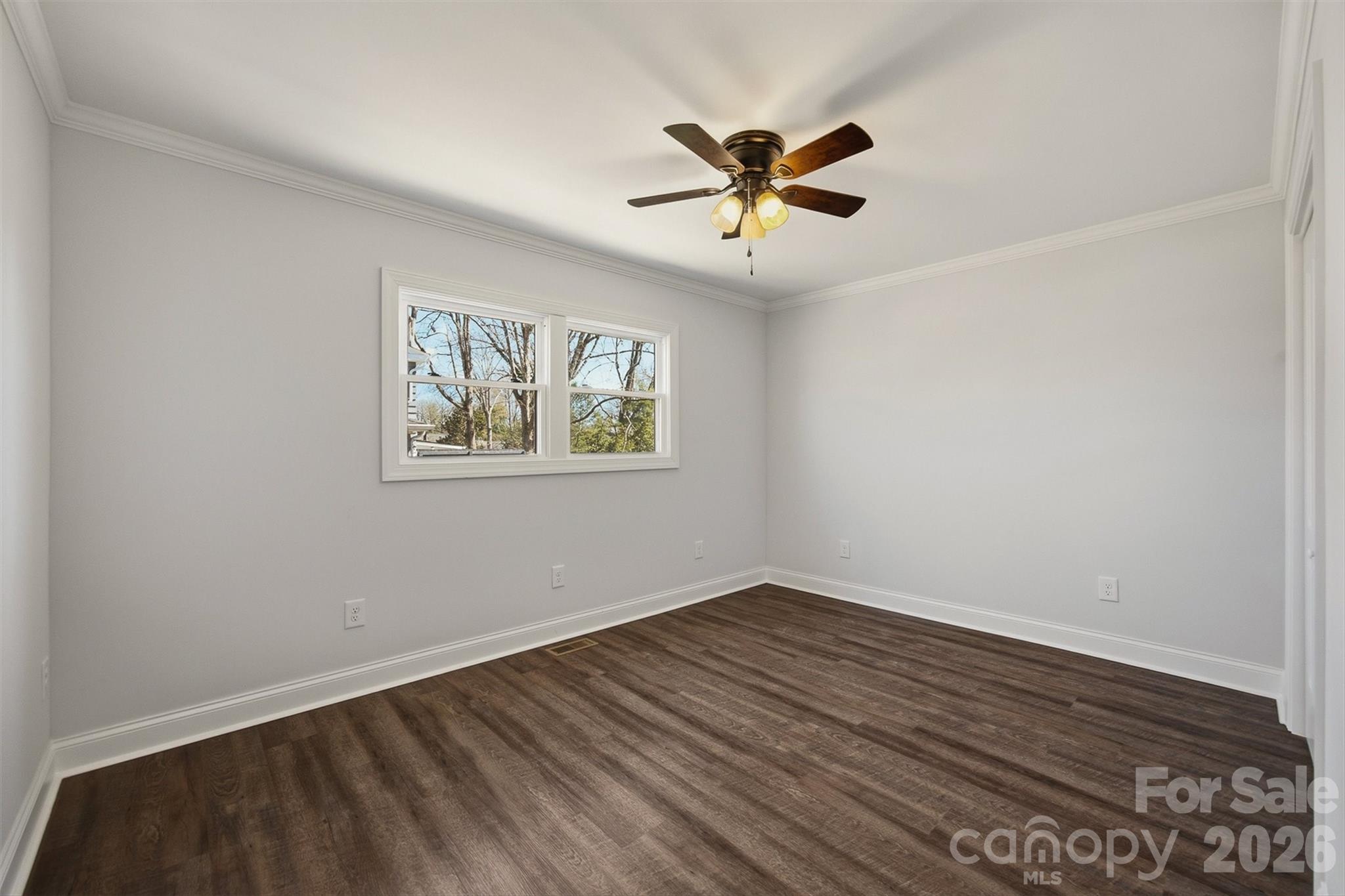 223 W Park Drive Property Photo 28