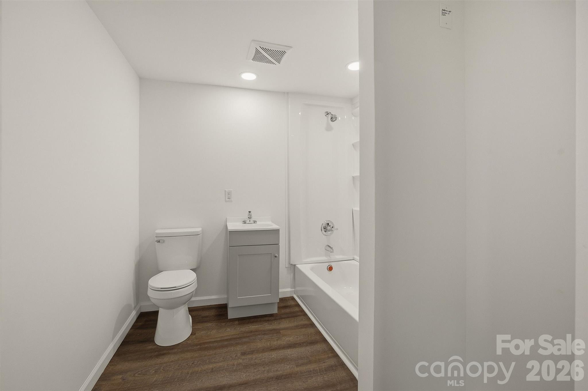 223 W Park Drive Property Photo 37