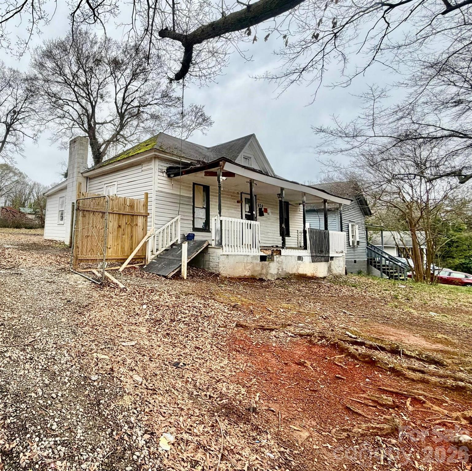 624 N Center Street Property Photo 1