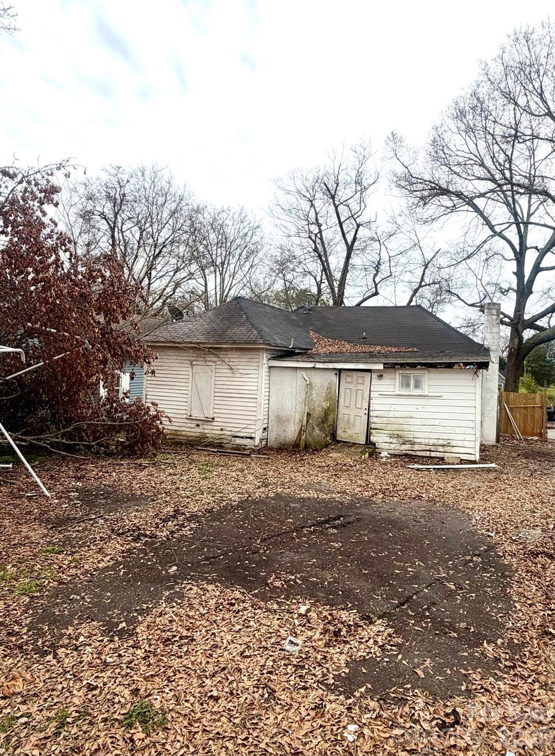 624 N Center Street Property Photo 3