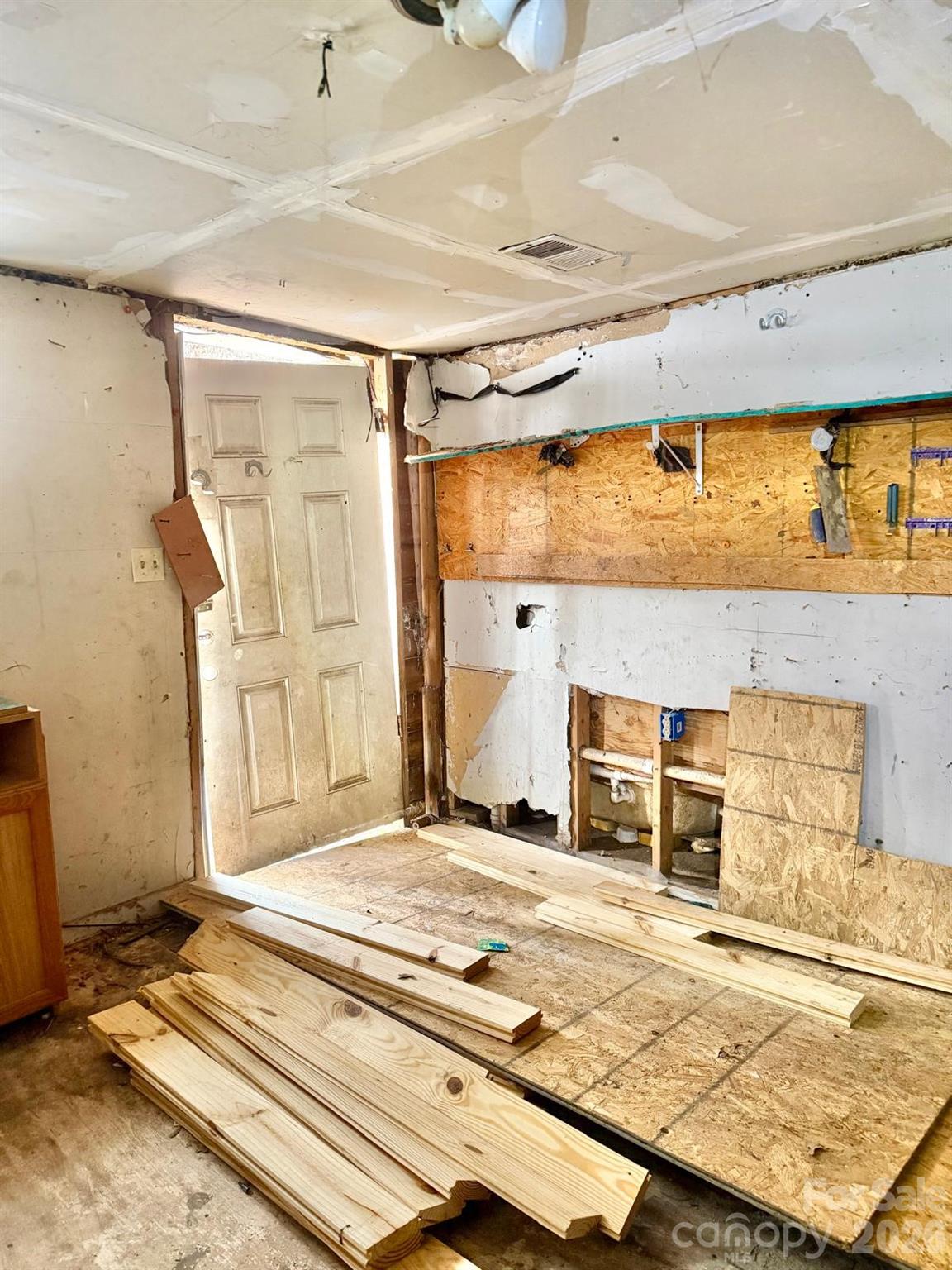 624 N Center Street Property Photo 6