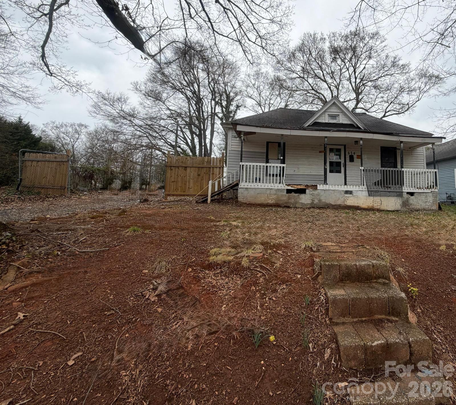 624 N Center Street Property Photo 18