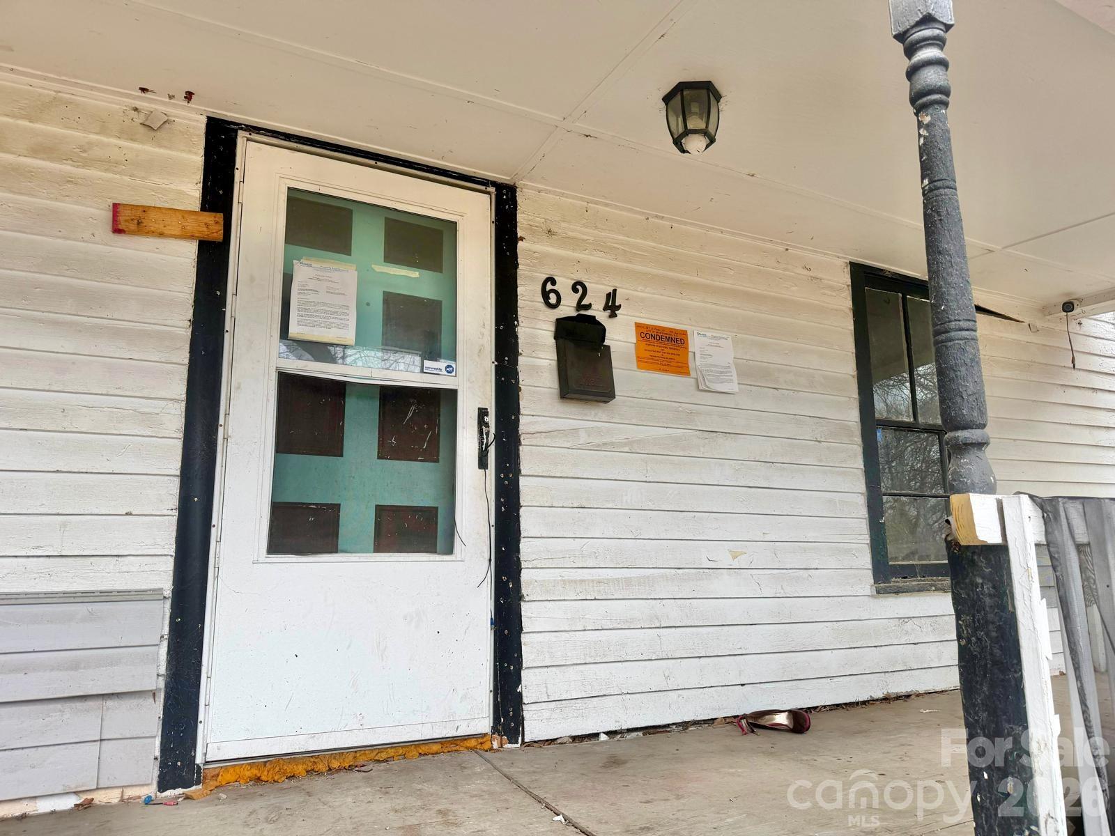 624 N Center Street Property Photo 19