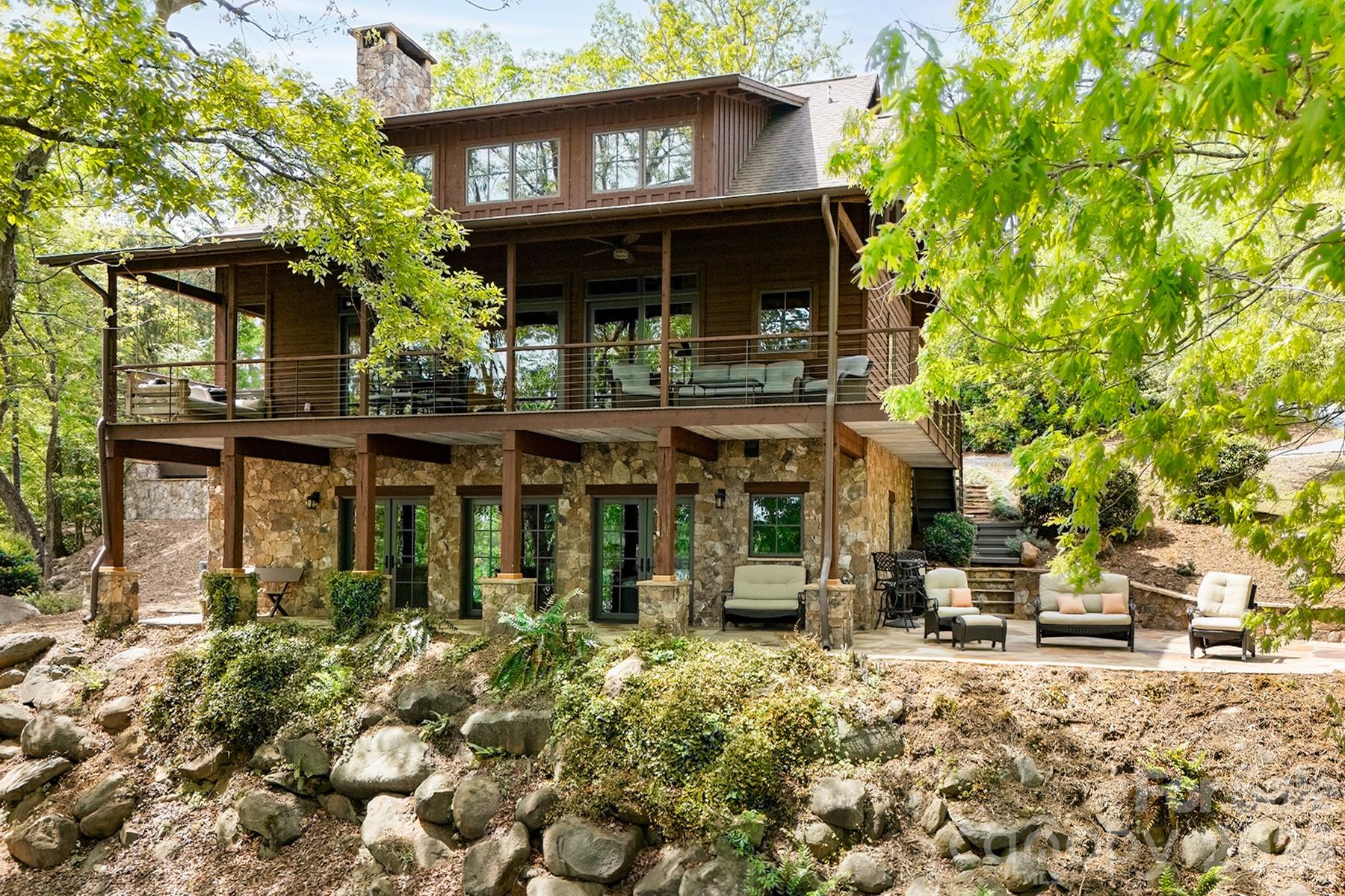 1329 Berry Hill Drive Property Photo 1
