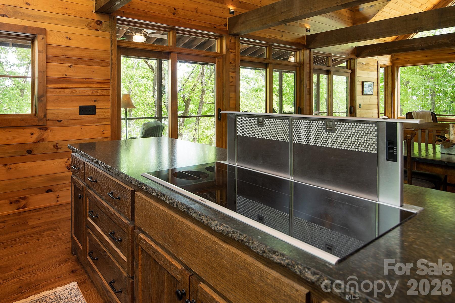 1329 Berry Hill Drive Property Photo 9