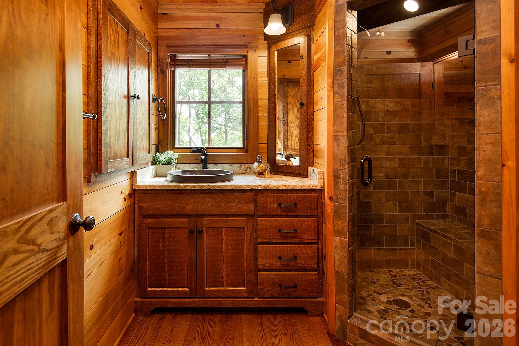 1329 Berry Hill Drive Property Photo 22
