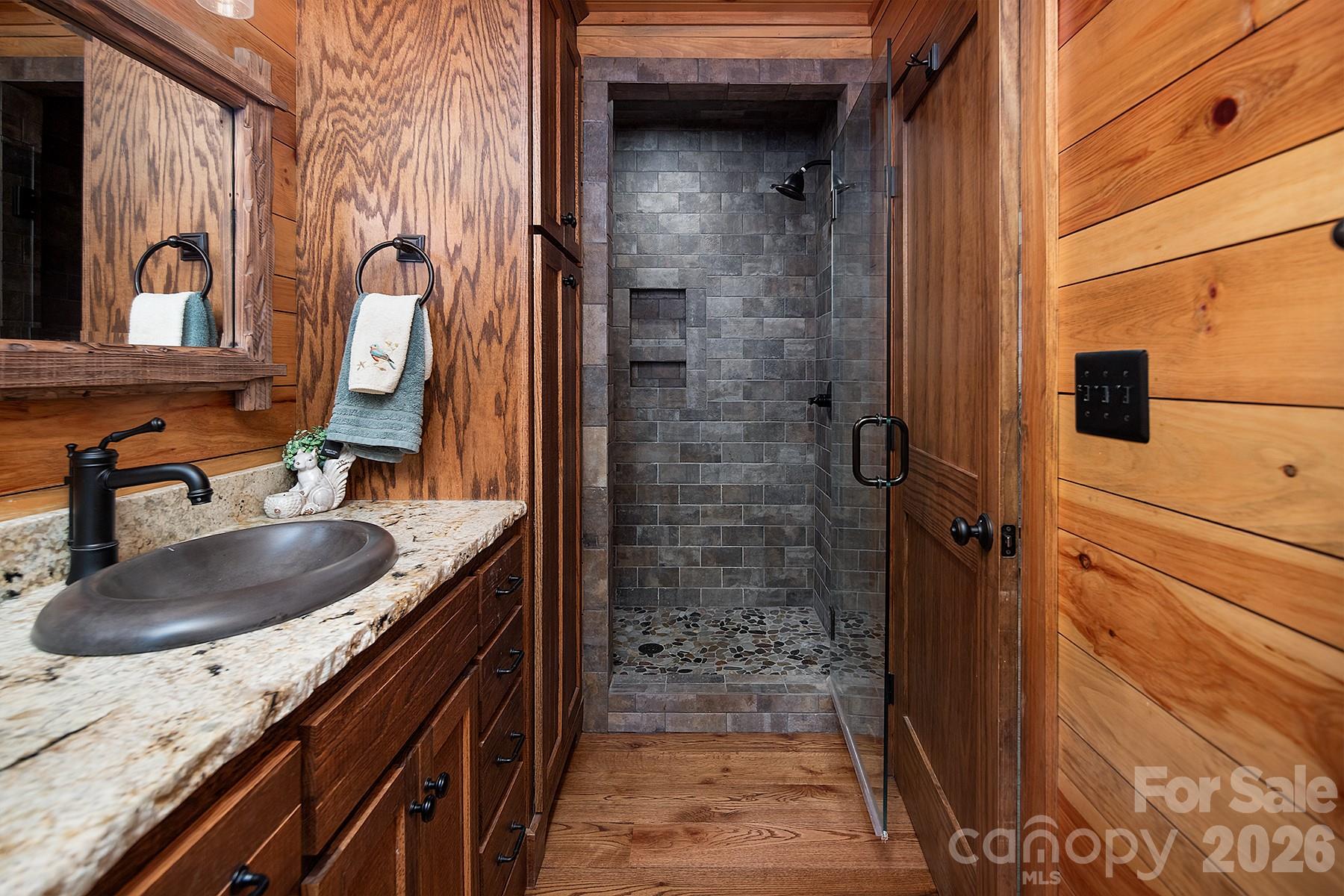 1329 Berry Hill Drive Property Photo 30