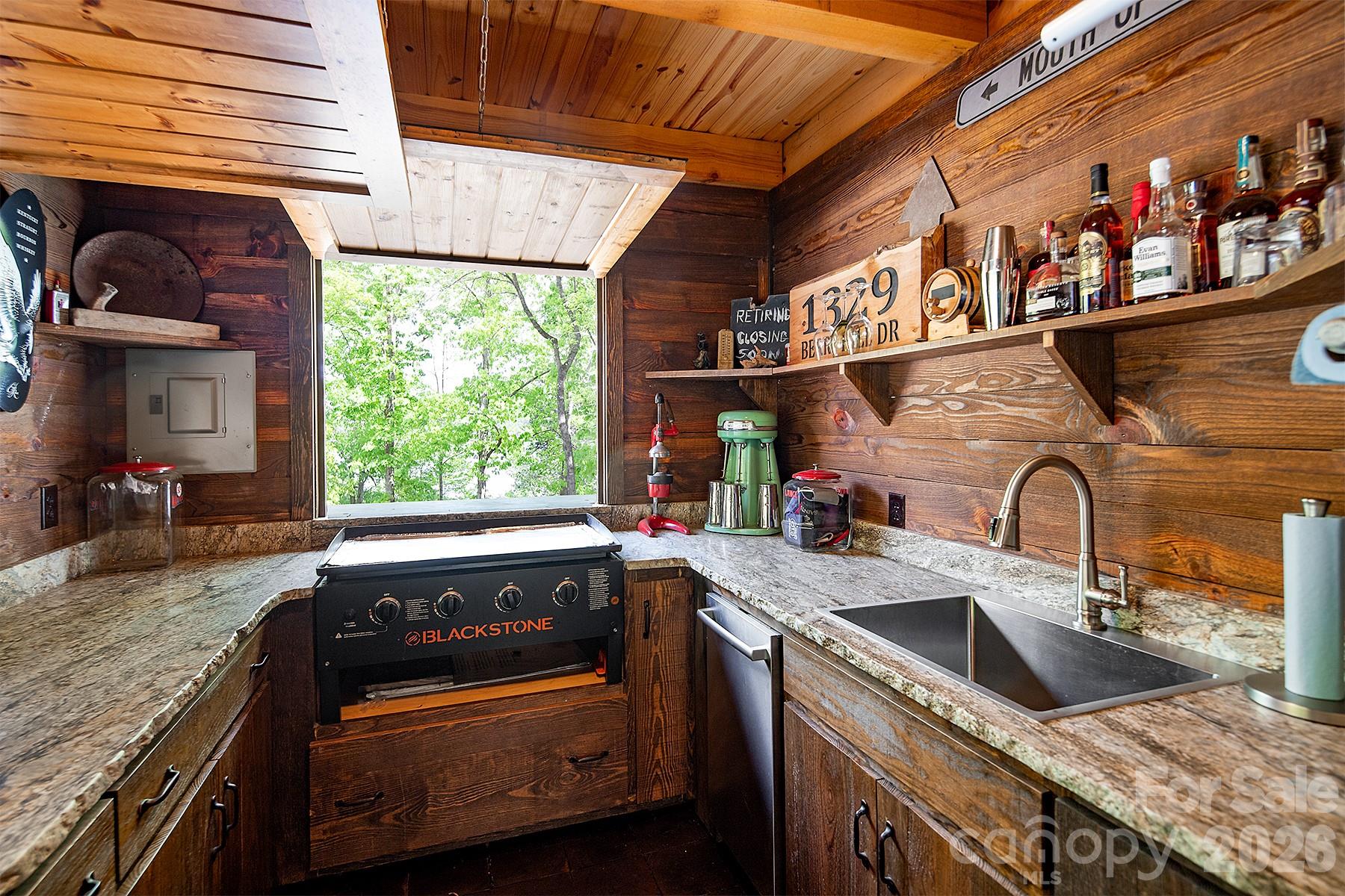 1329 Berry Hill Drive Property Photo 38