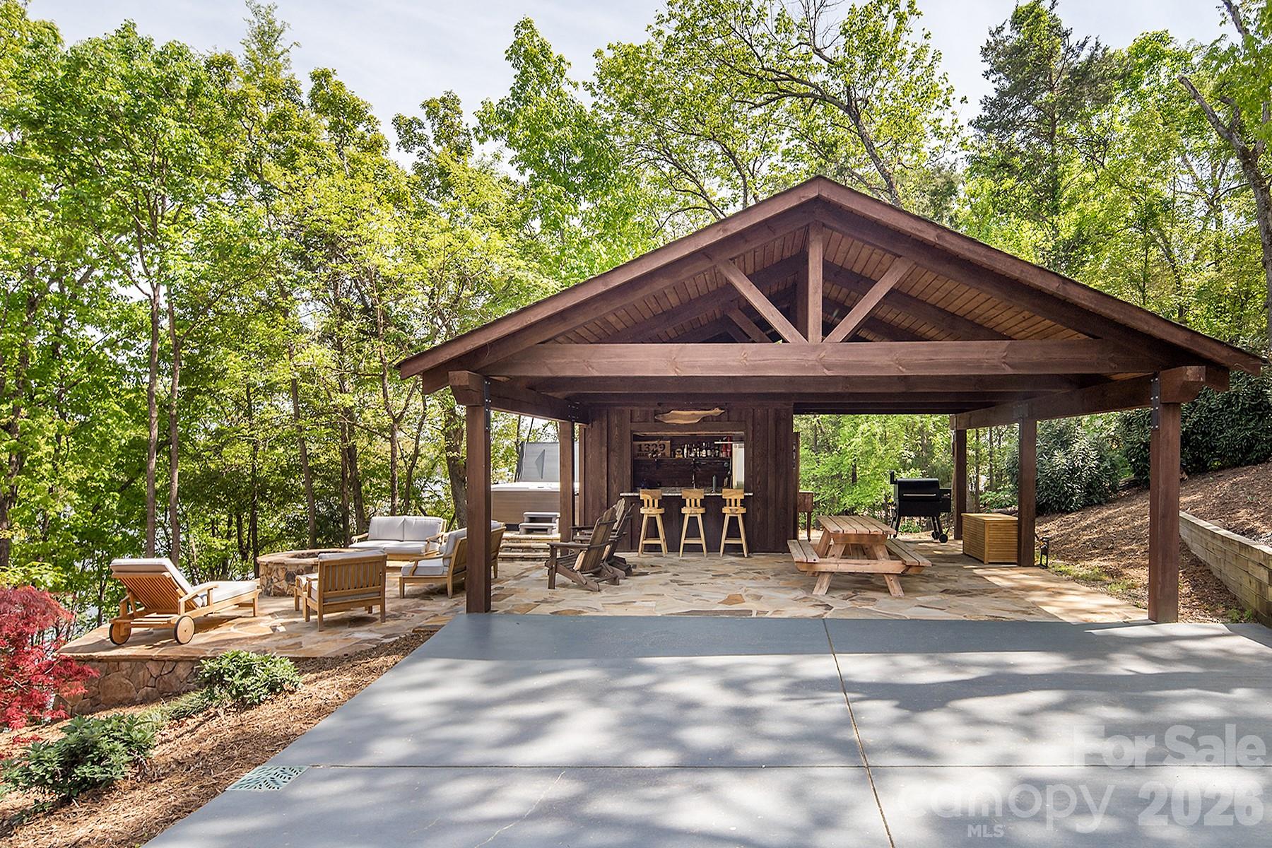 1329 Berry Hill Drive Property Photo 40
