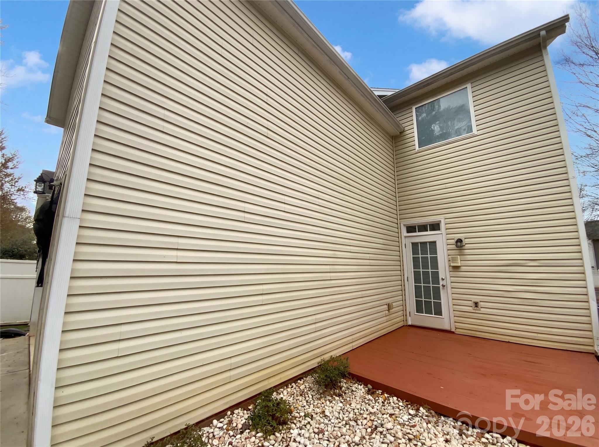 8915 Cinder Lane Property Photo 5