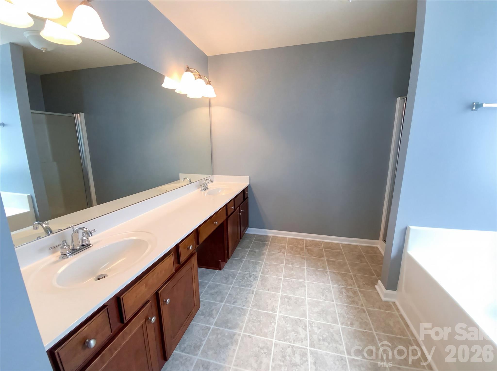 8915 Cinder Lane Property Photo 13
