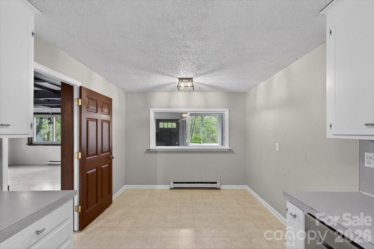 209 Edgewood Drive Property Photo 5